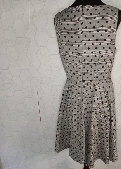 ELLE Plaid polka-dot flare dress in gray/black - Picture 5 of 16
